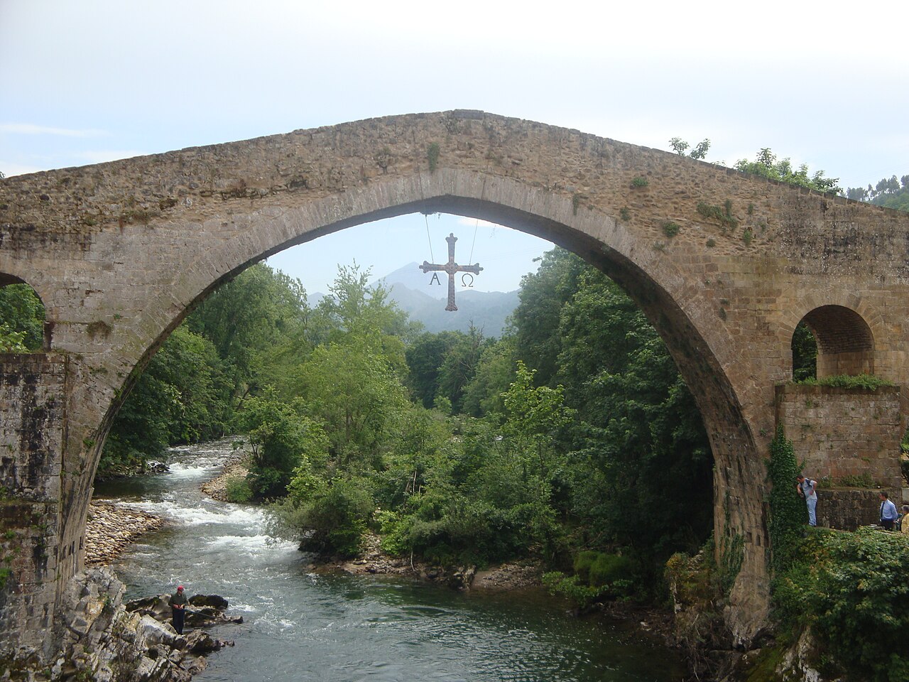 Cangas de Onís celebra el encuentro entre el arte y la naturaleza. Llega la tercera edición del festival Bosquegrafíes