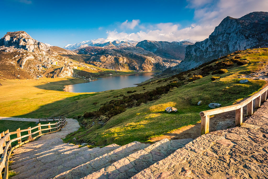 lagos de covadonga mirador entrelagos