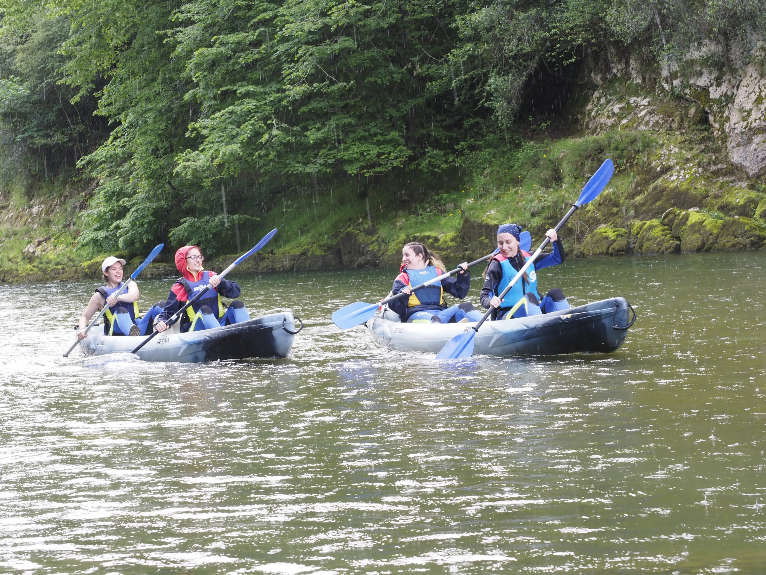 descenso del sella lloviendo