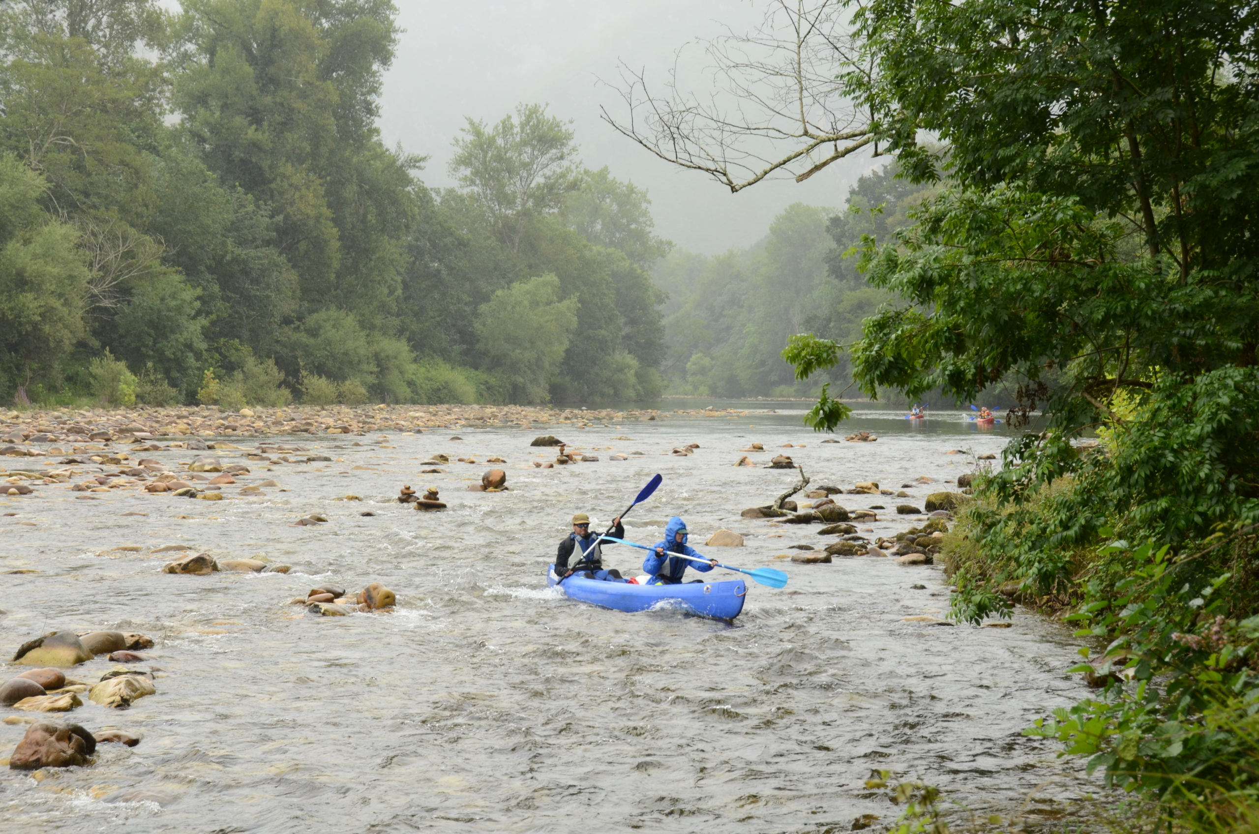 ¿Se Puede Hacer el Descenso del Sella Lloviendo? Todo lo que Debes Saber Antes de Cancelar tu Aventura